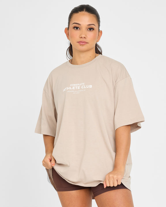 Übergroßes Athlete Club-T-Shirt